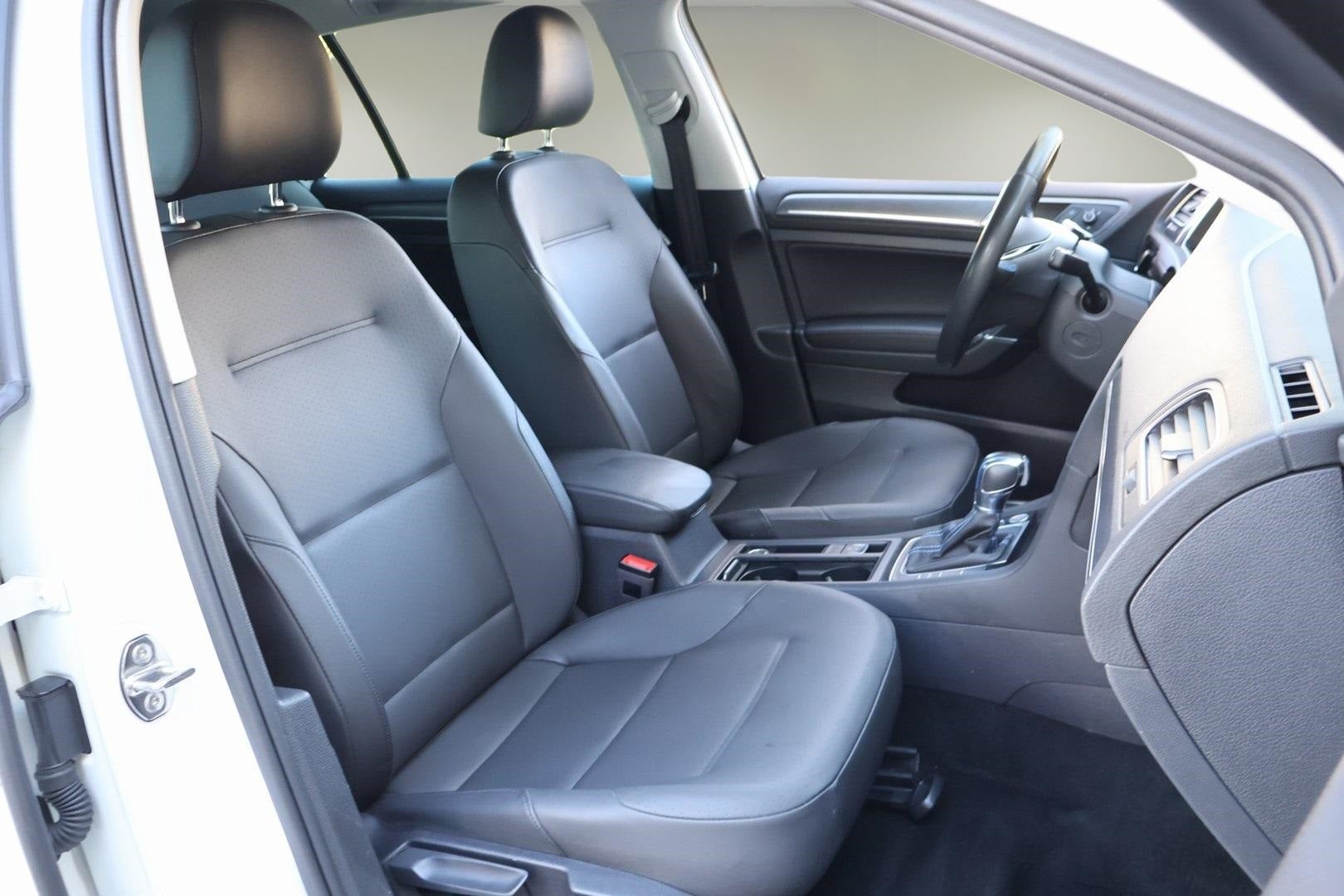 2018 Volkswagen e-Golf SEL Premium