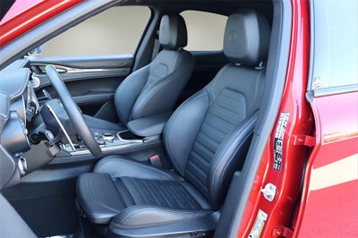 2023 Alfa Romeo Stelvio Quadrifoglio