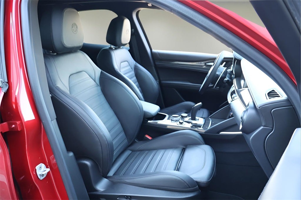2023 Alfa Romeo Stelvio Quadrifoglio