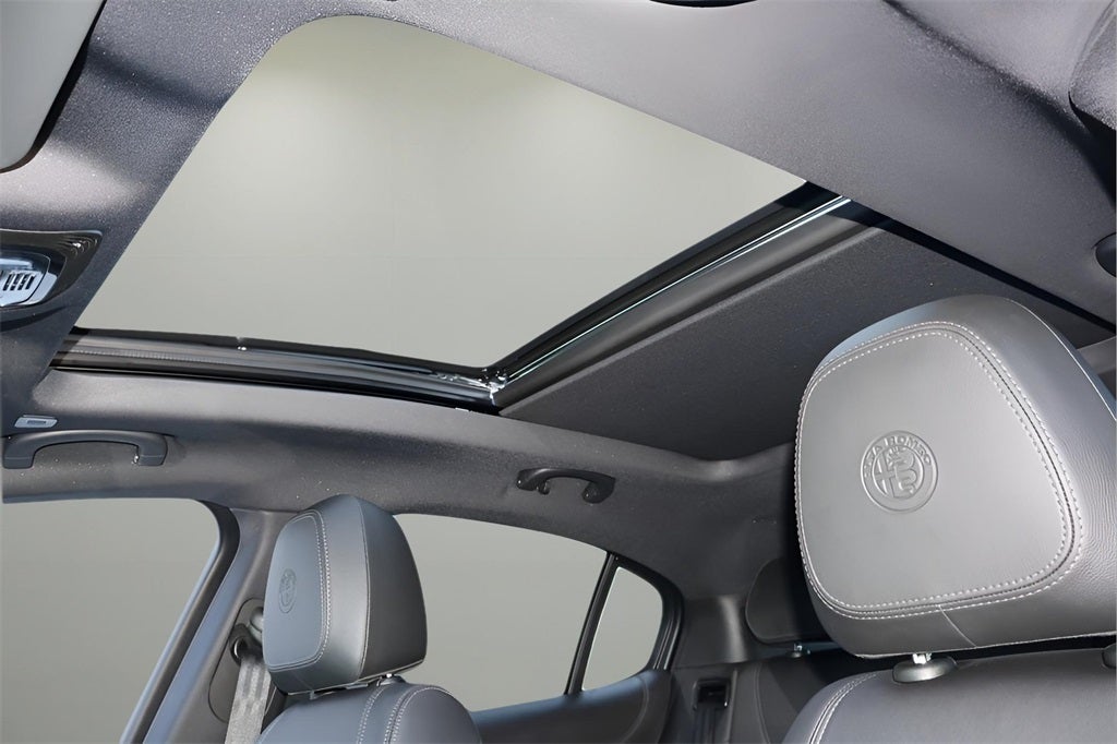 2023 Alfa Romeo Stelvio Quadrifoglio