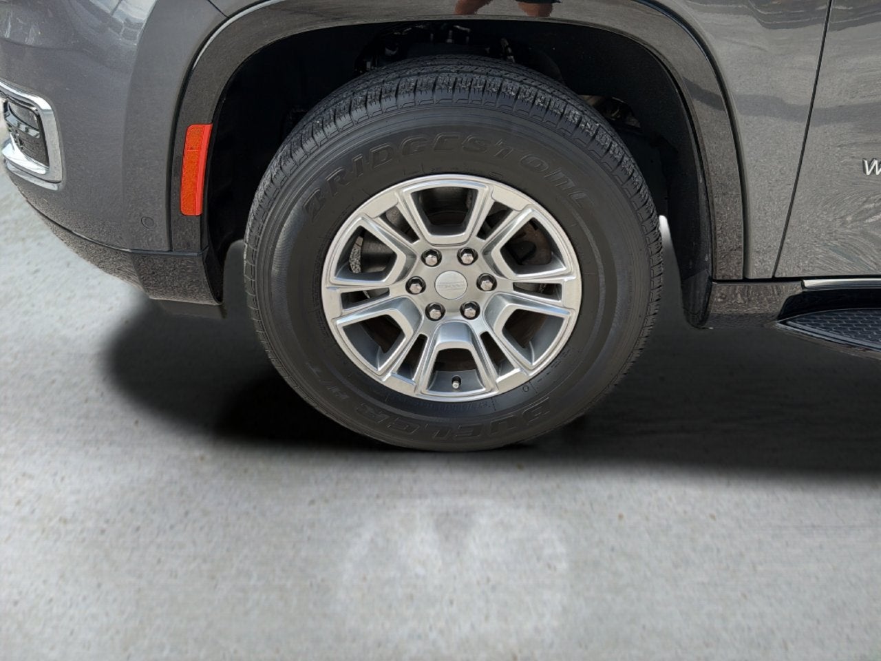 2024 Jeep Wagoneer Base