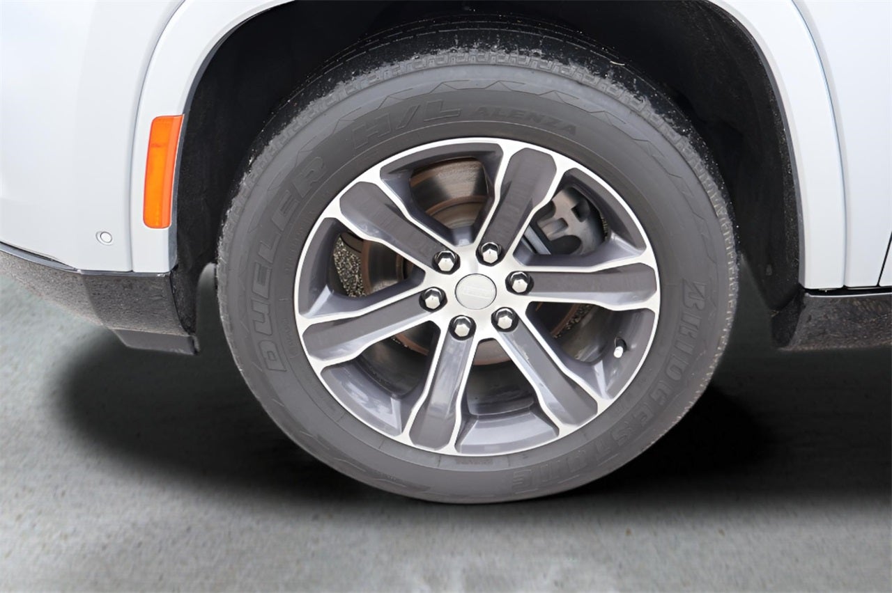 2023 Jeep Grand Wagoneer Base