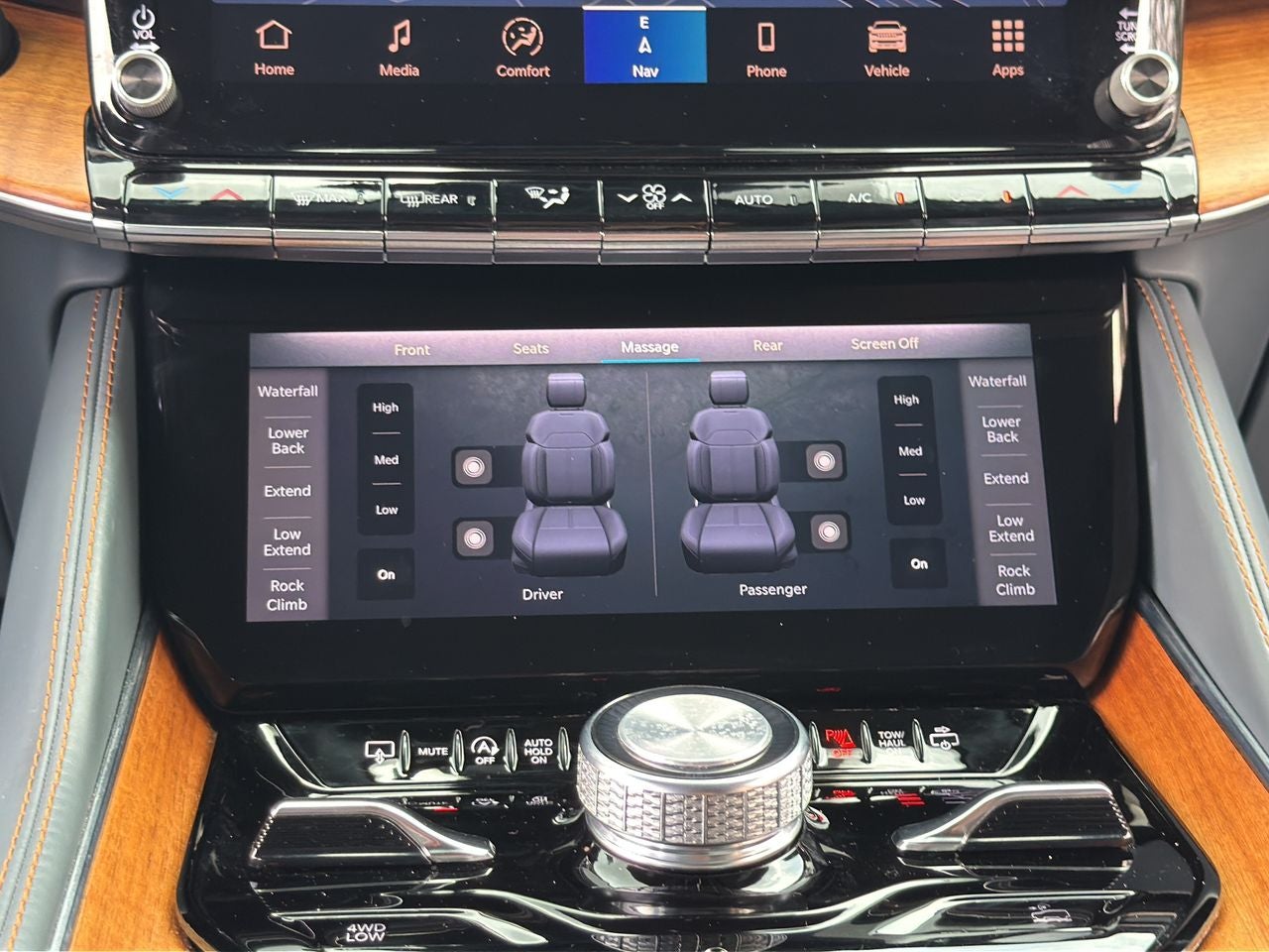 2022 Jeep Grand Wagoneer Series III