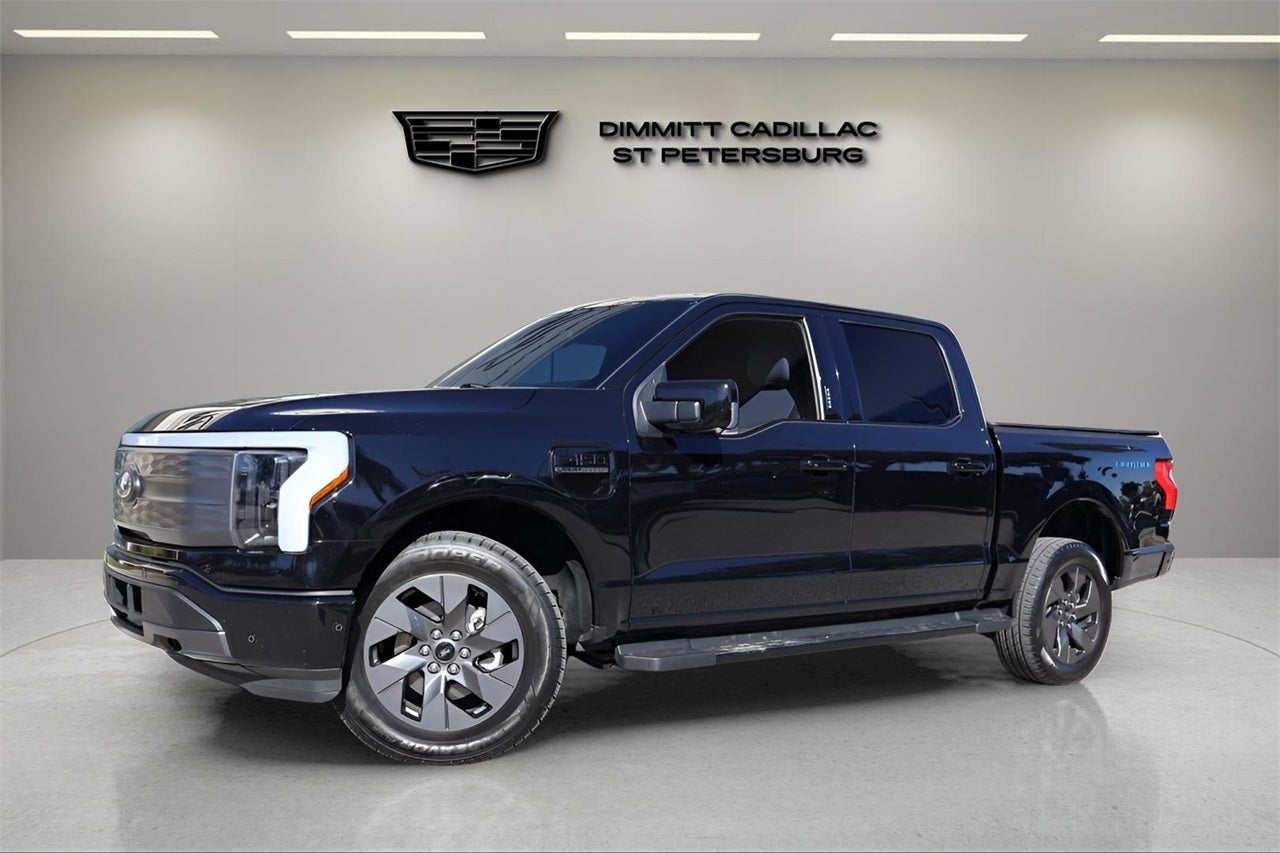 2022 Ford F-150 Lightning Lariat