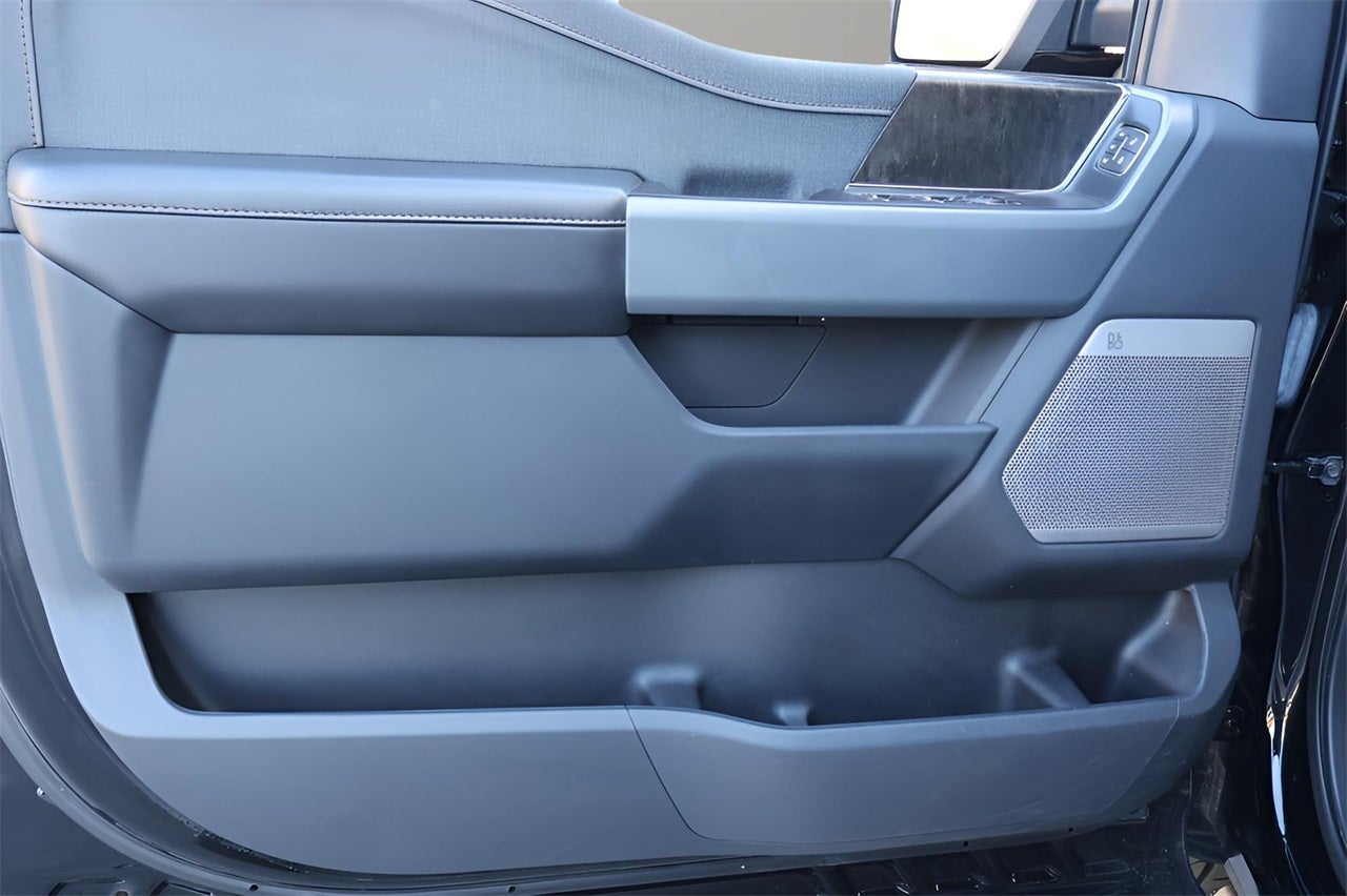 2022 Ford F-150 Lightning Lariat