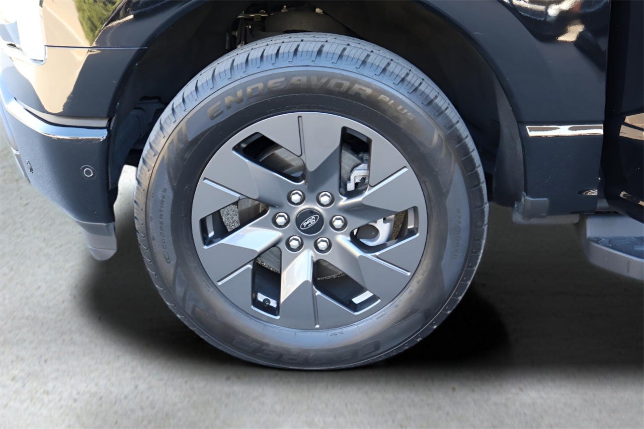 2022 Ford F-150 Lightning Lariat