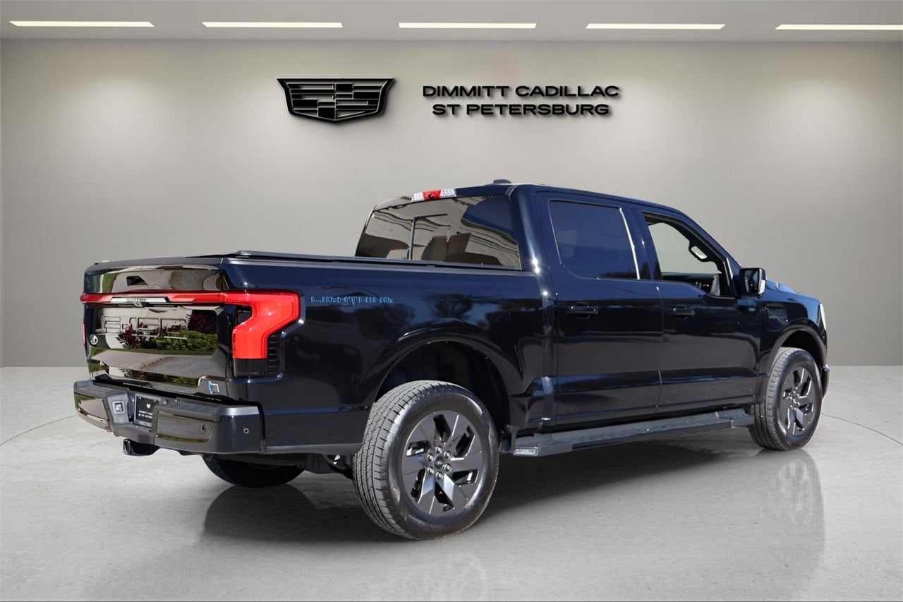 2022 Ford F-150 Lightning Lariat