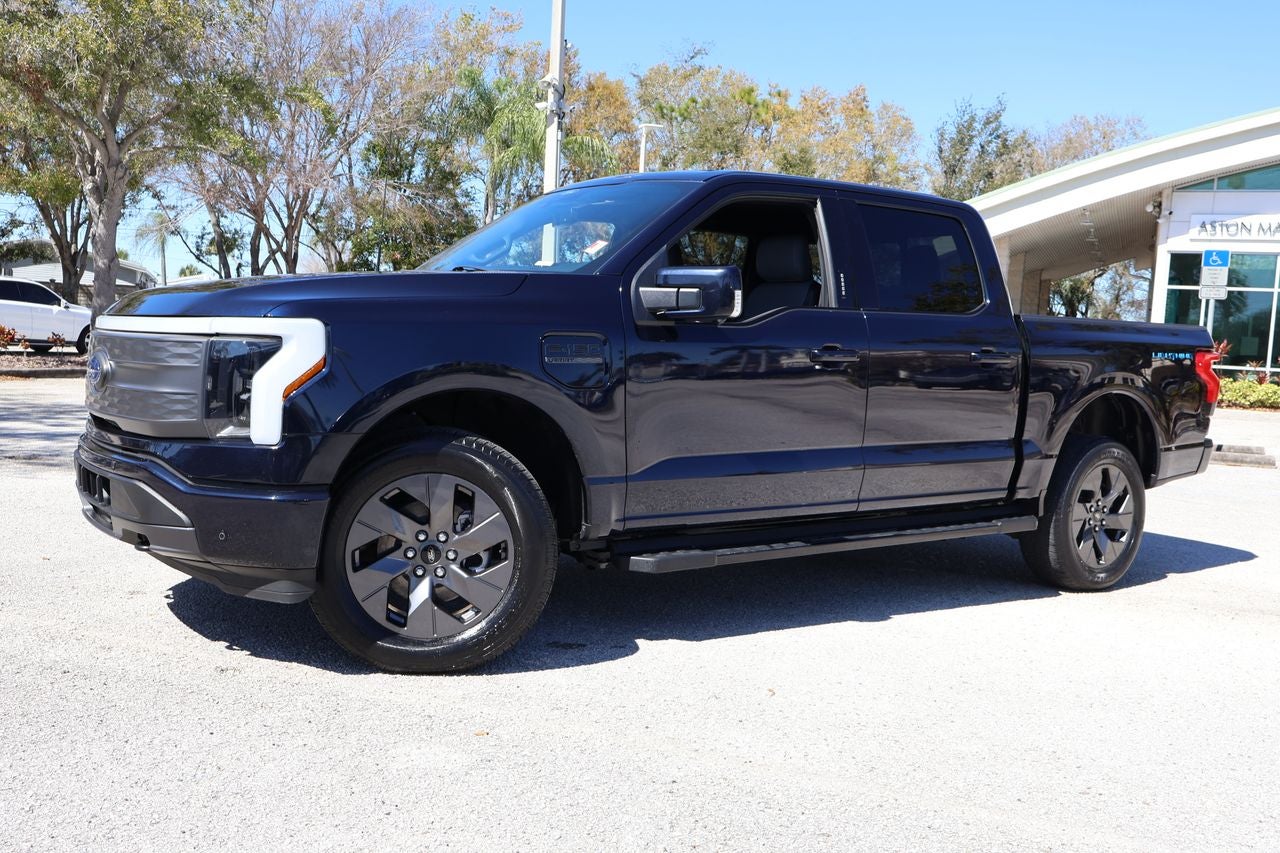 2022 Ford F-150 Lightning Lariat
