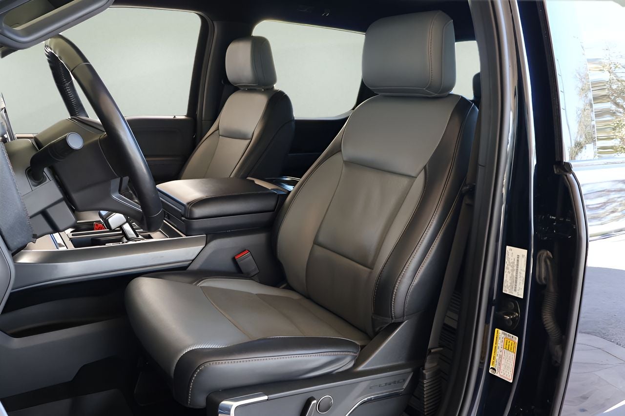 2022 Ford F-150 Lightning Lariat