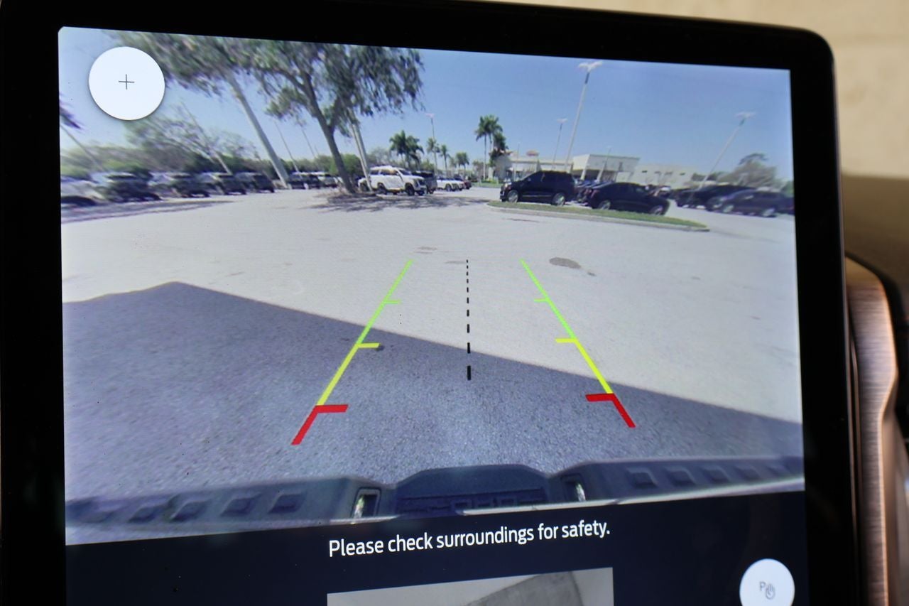 2022 Ford F-150 Lightning Lariat