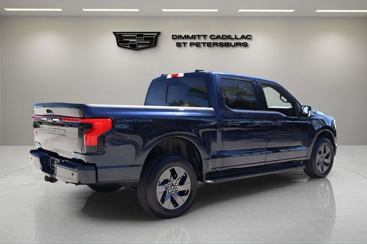 2022 Ford F-150 Lightning Lariat