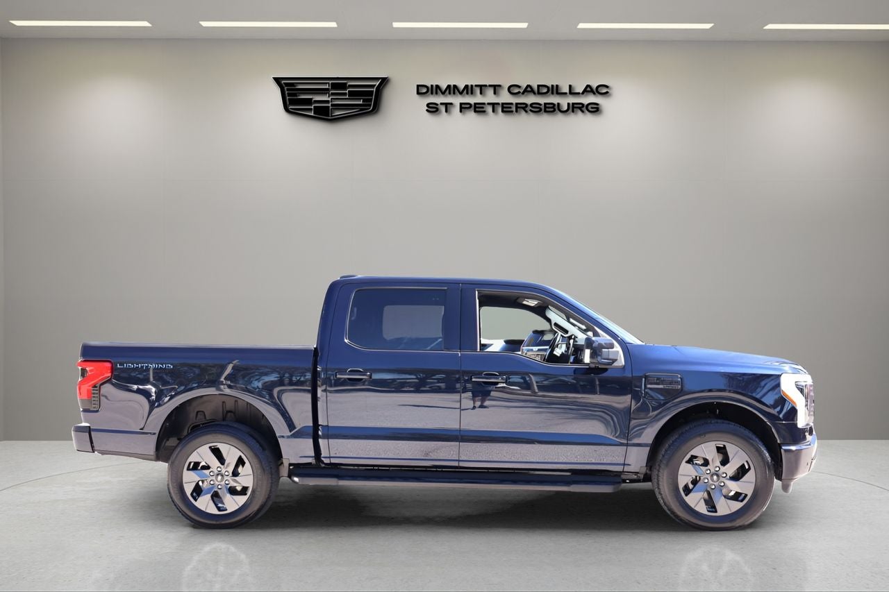 2022 Ford F-150 Lightning Lariat