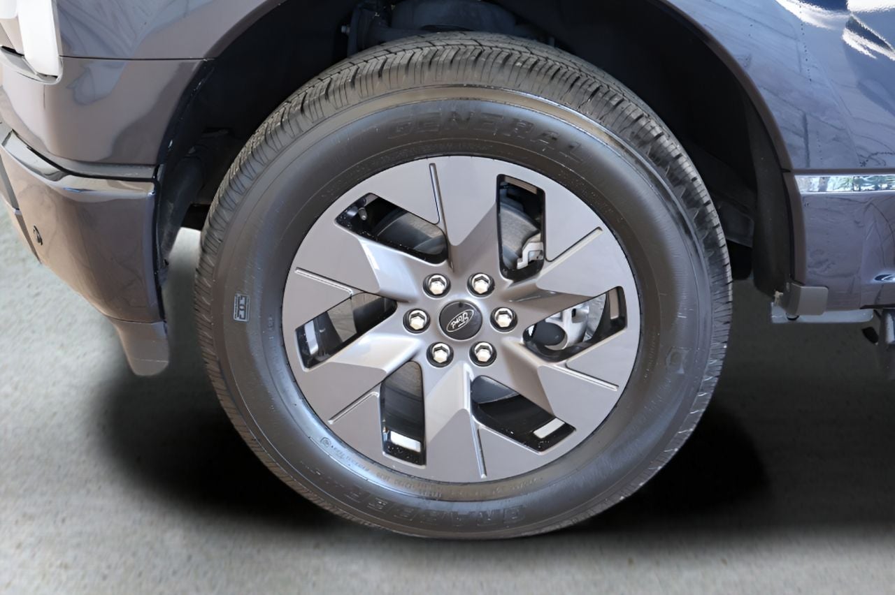 2022 Ford F-150 Lightning Lariat