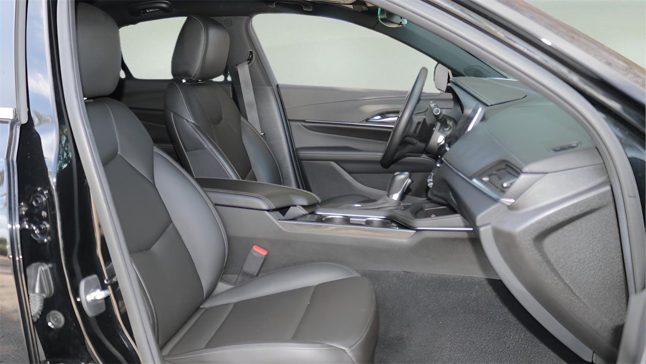 2023 Cadillac CT4 Luxury