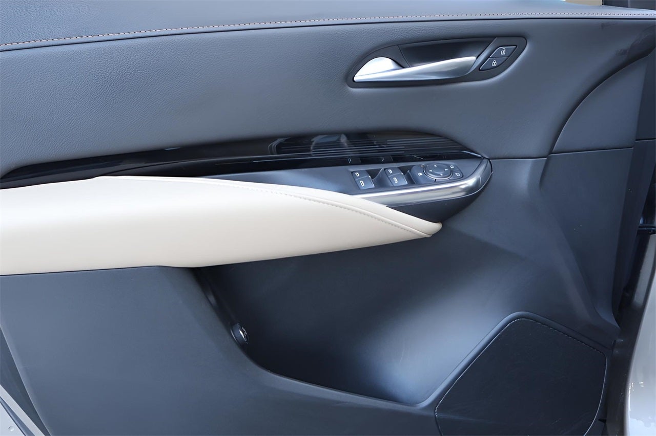 2024 Cadillac XT4 Luxury