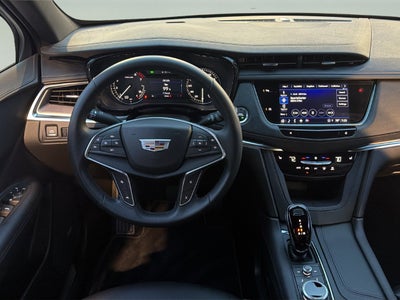 2025 Cadillac XT5 Luxury