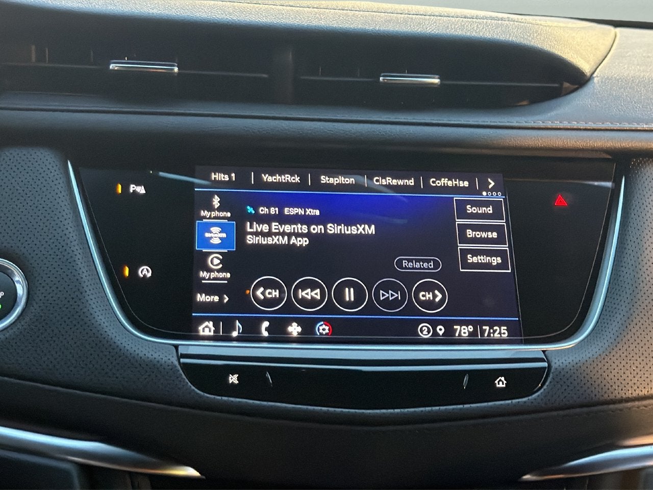 2025 Cadillac XT5 Luxury