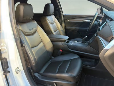 2025 Cadillac XT5 Luxury