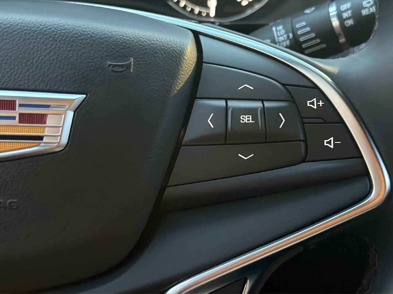 2025 Cadillac XT5 Luxury