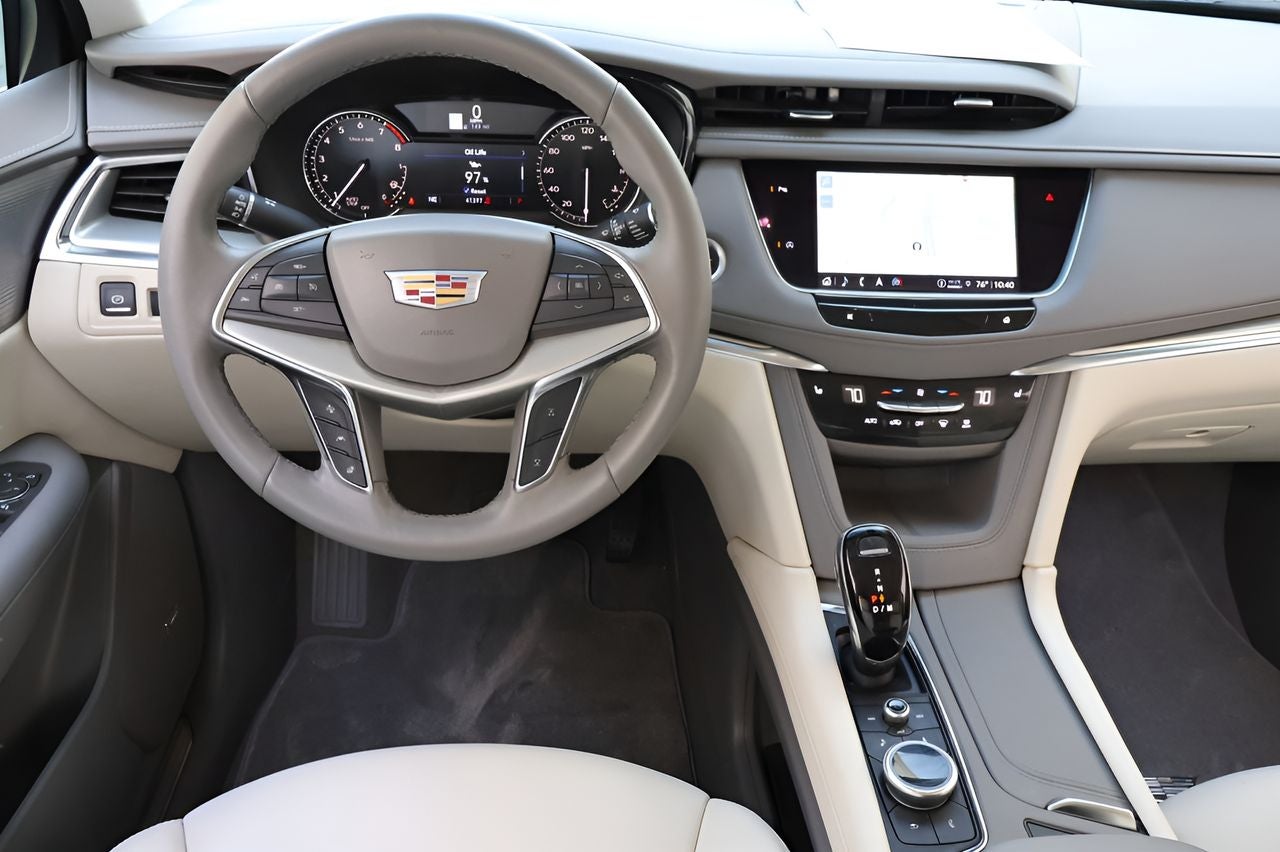2022 Cadillac XT5 Premium Luxury