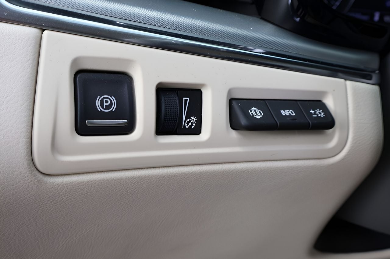 2020 Cadillac XT5 Premium Luxury