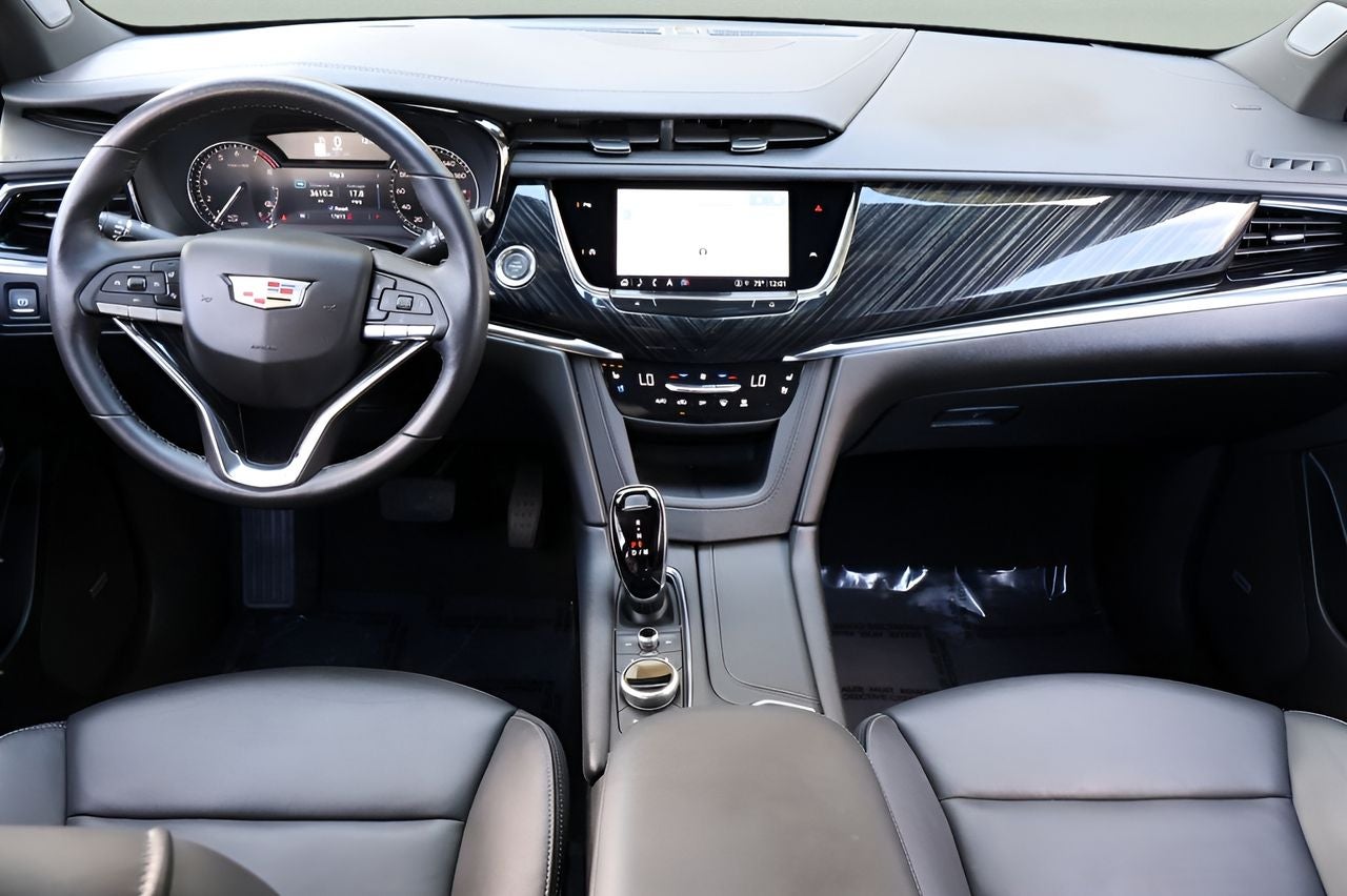 2025 Cadillac XT6 Premium Luxury