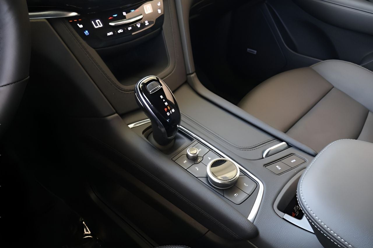 2025 Cadillac XT6 Sport