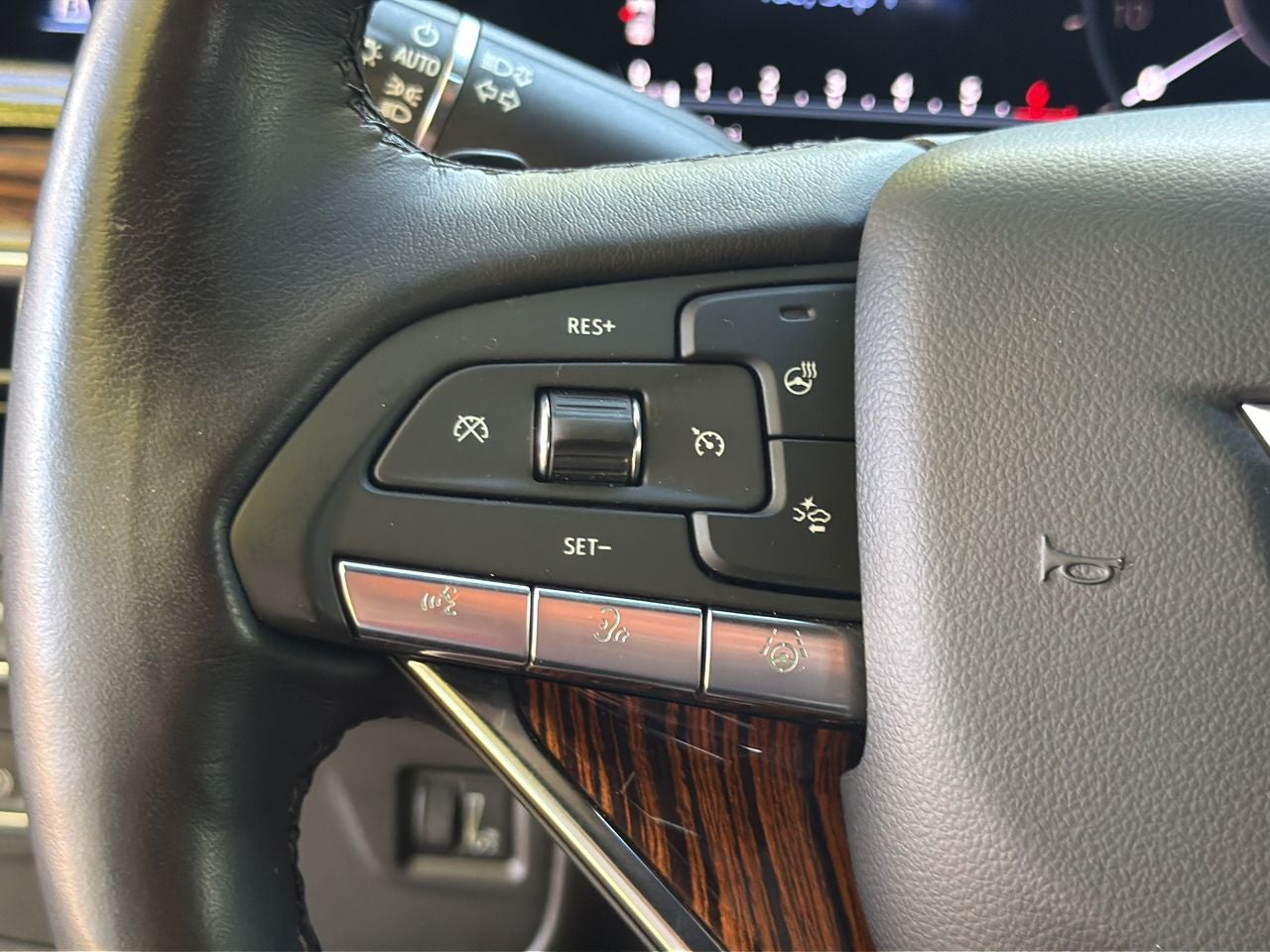 2022 Cadillac Escalade Premium Luxury
