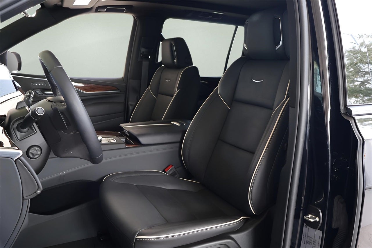 2024 Cadillac Escalade ESV Premium