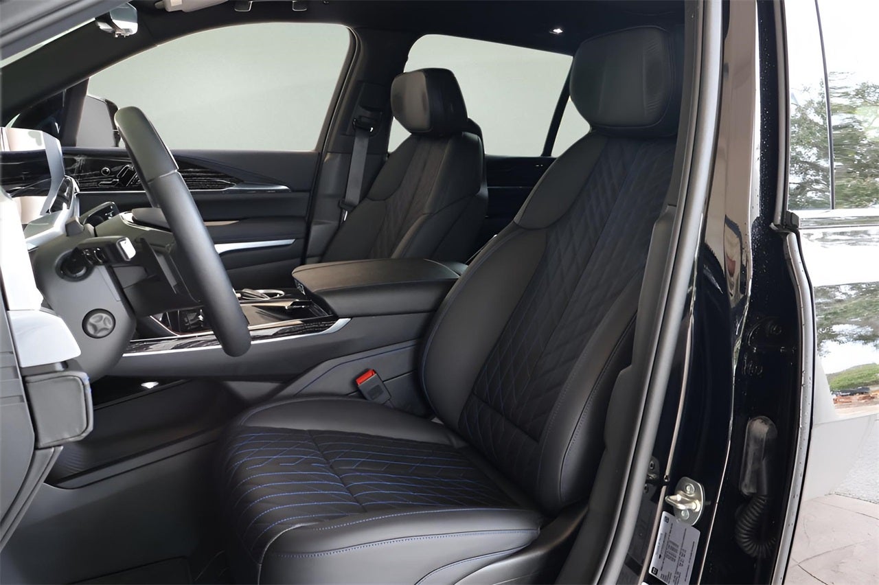 2025 Cadillac ESCALADE IQ Luxury 1