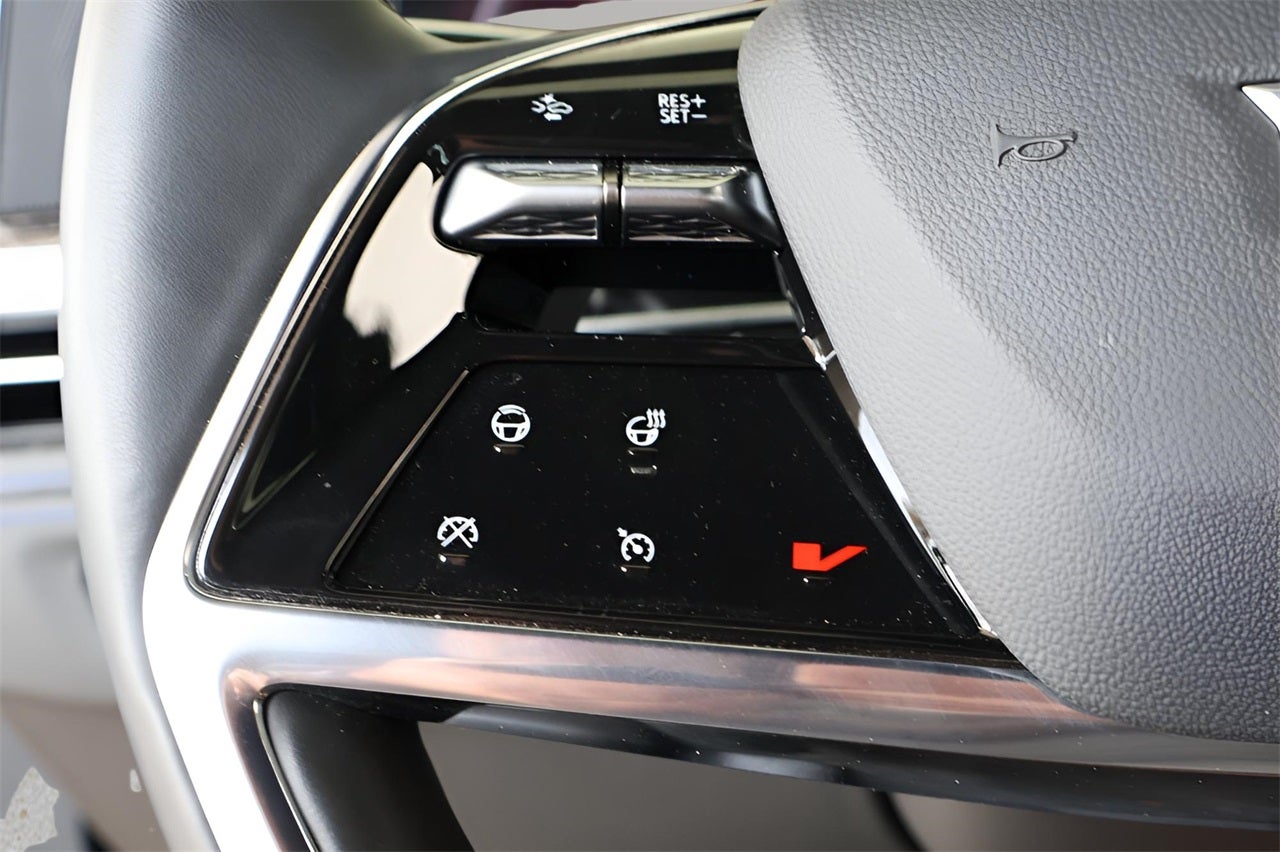 2025 Cadillac ESCALADE IQ Luxury 1