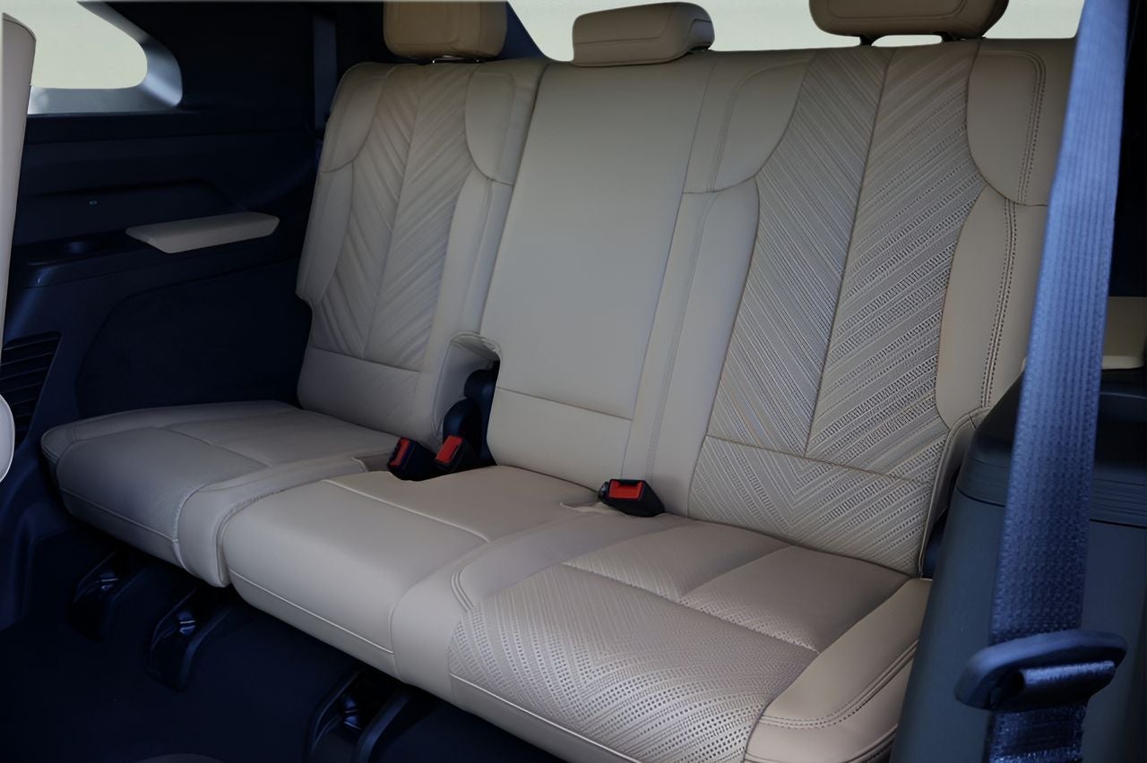 2025 Cadillac ESCALADE IQ Luxury 2