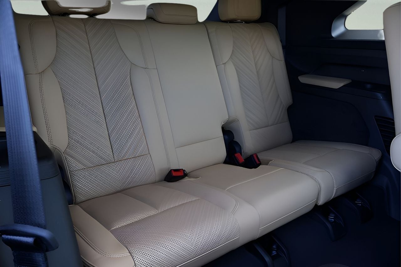 2025 Cadillac ESCALADE IQ Luxury 2