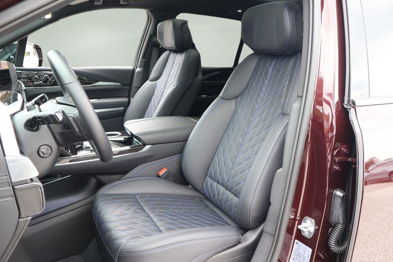 2025 Cadillac ESCALADE IQ Sport 1