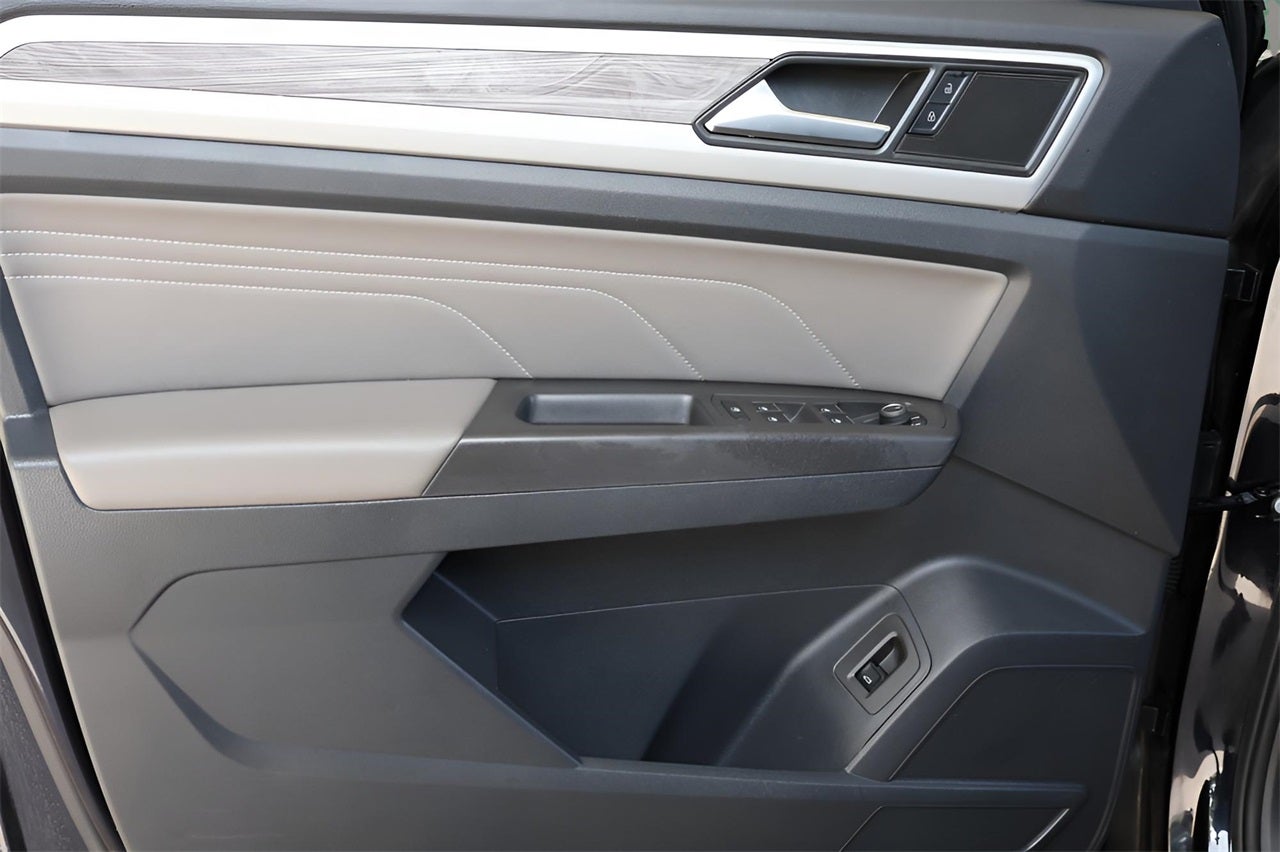 2022 Volkswagen Atlas Cross Sport 2.0T SE w/Technology