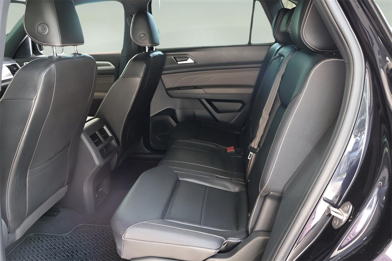 2022 Volkswagen Atlas Cross Sport 2.0T SE w/Technology