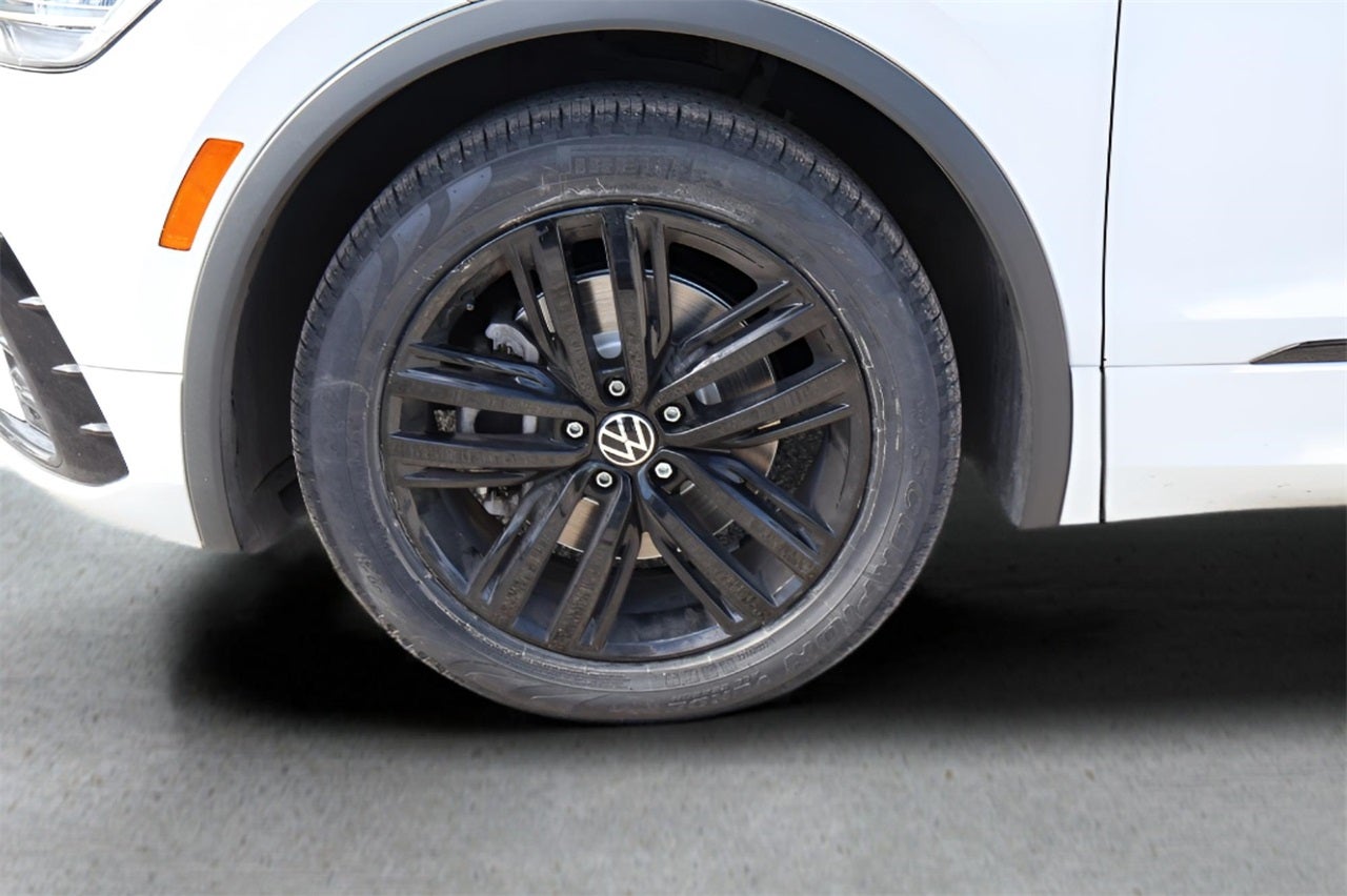 2022 Volkswagen Tiguan 2.0T SE R-Line Black
