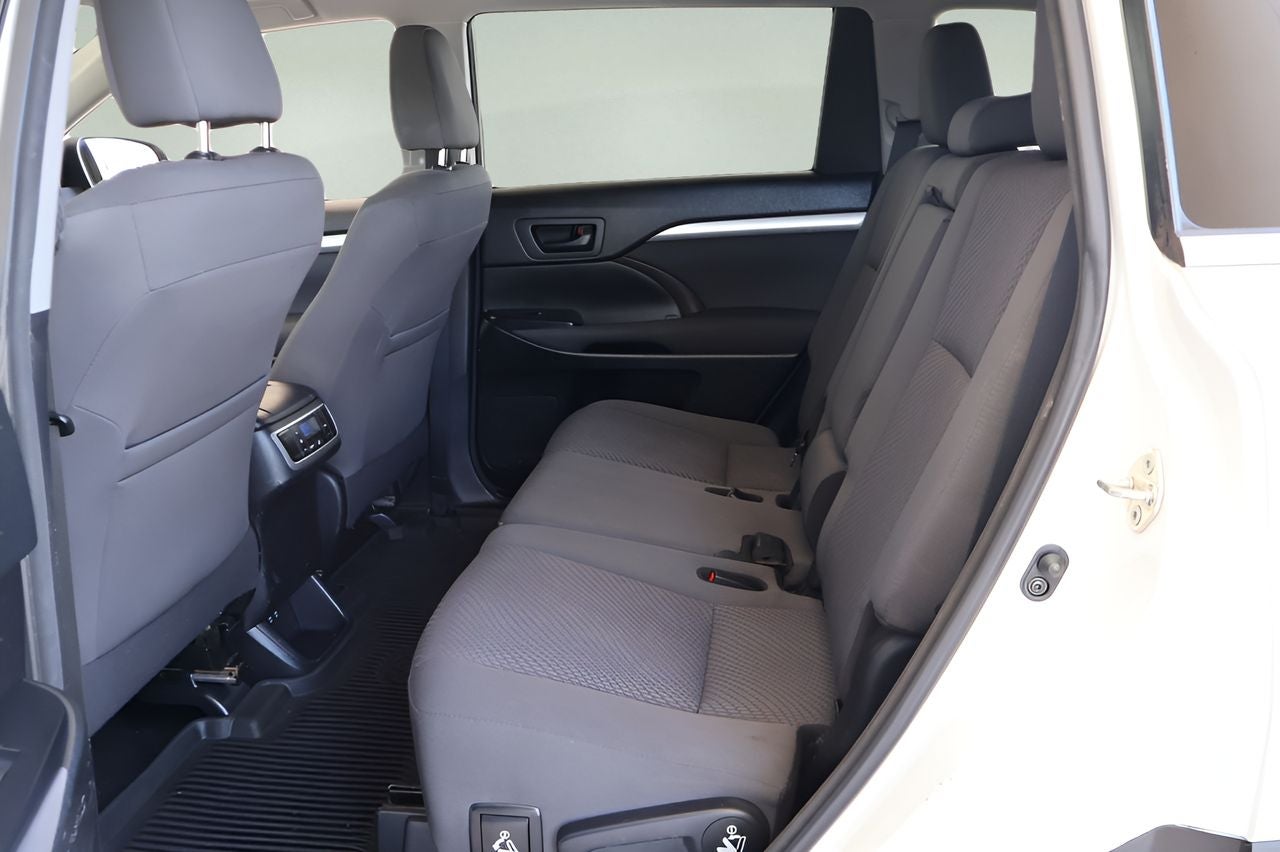 2018 Toyota Highlander LE