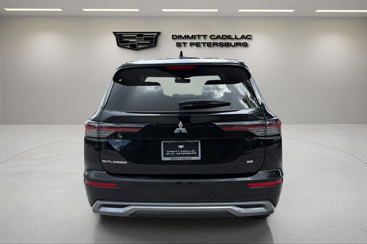 2025 Mitsubishi Outlander SE