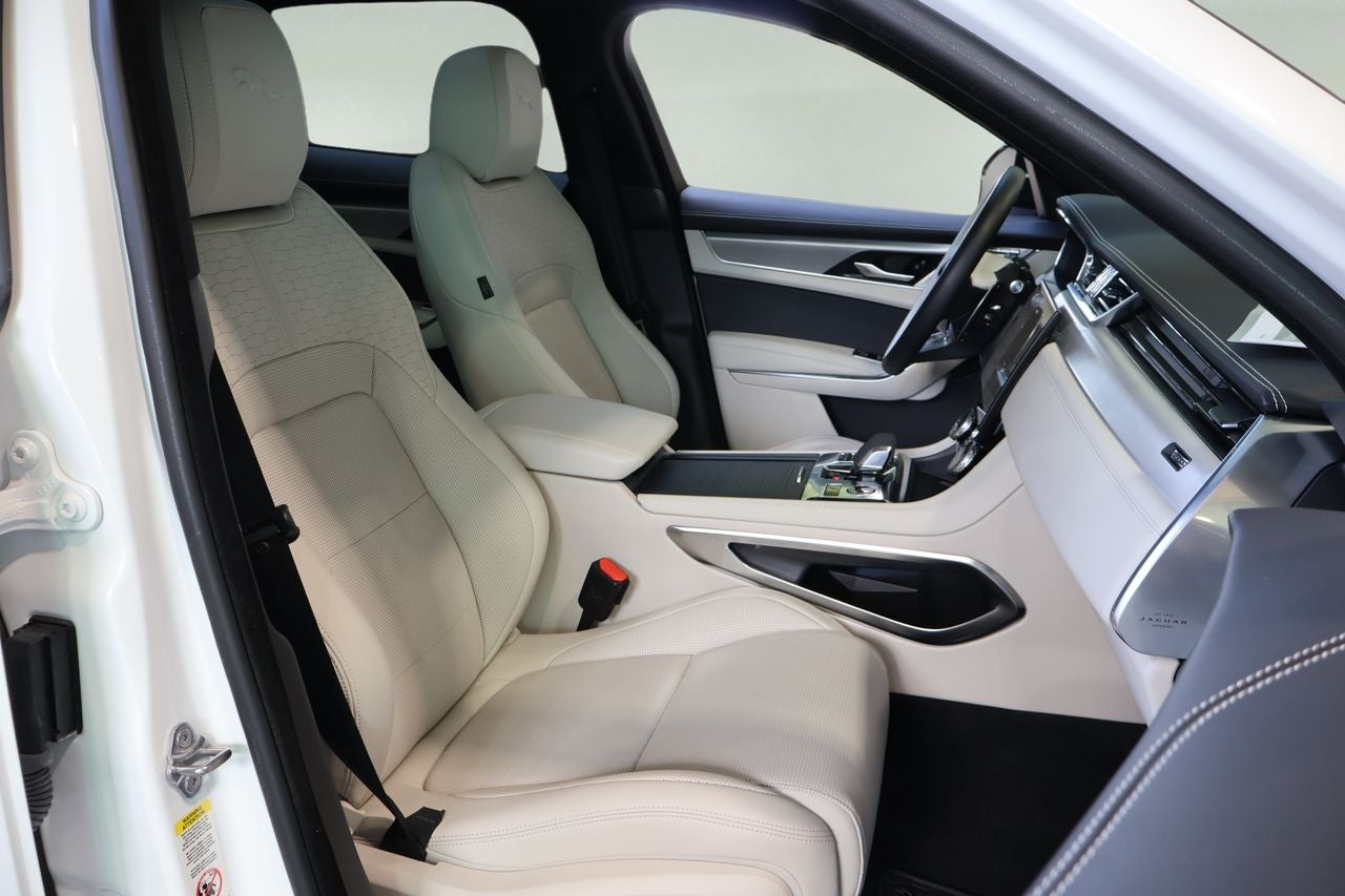 2024 Jaguar F-PACE P400 R-Dynamic S