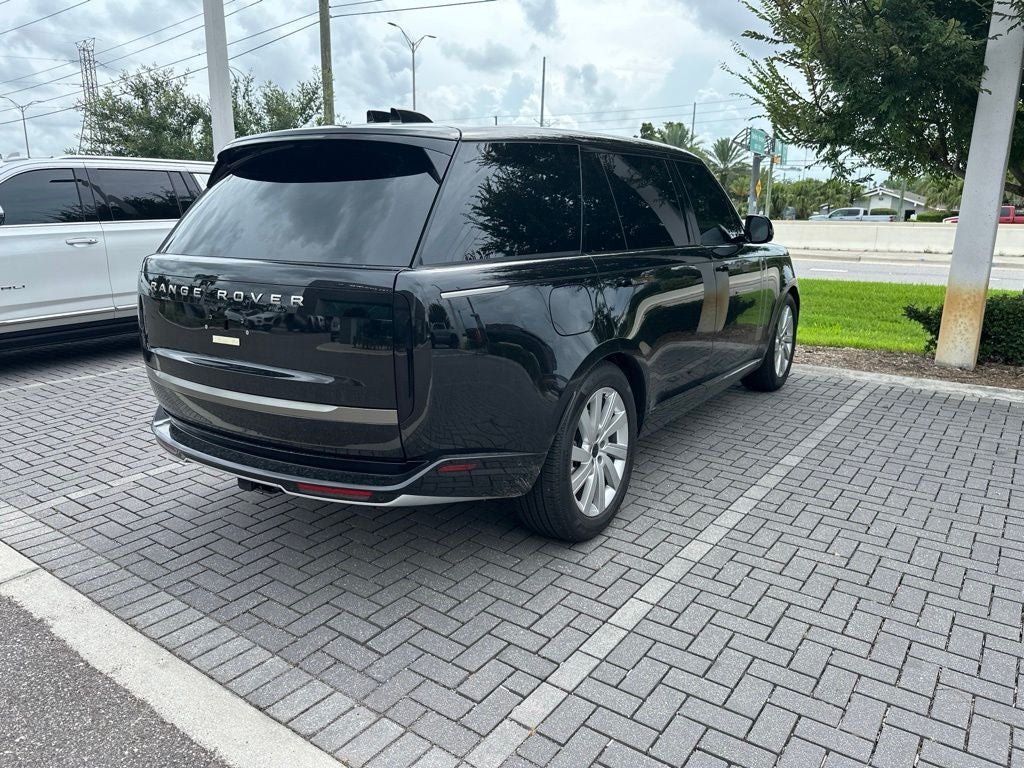 2026 Land Rover Range Rover SE LWB