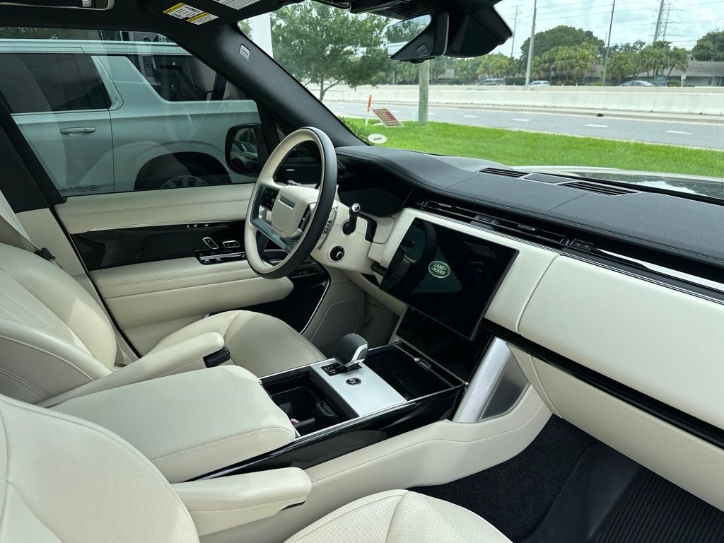 2026 Land Rover Range Rover SE LWB