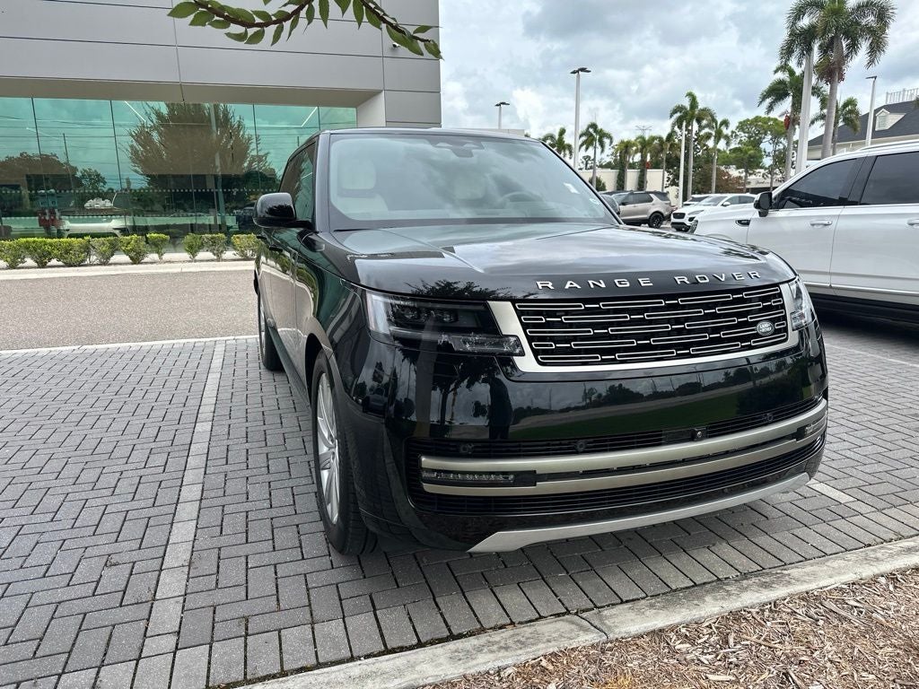 2026 Land Rover Range Rover SE LWB