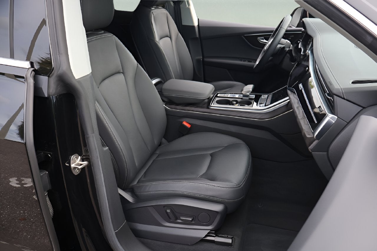 2023 Audi Q8 55 Premium quattro