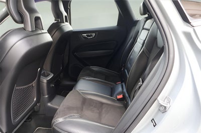 2018 Volvo XC60 Hybrid T8 R-Design