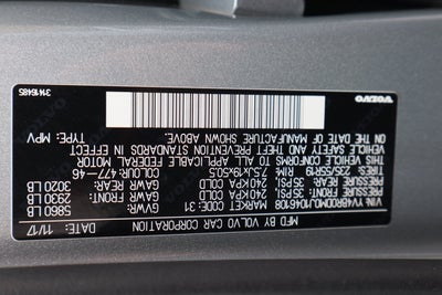 2018 Volvo XC60 Hybrid T8 R-Design