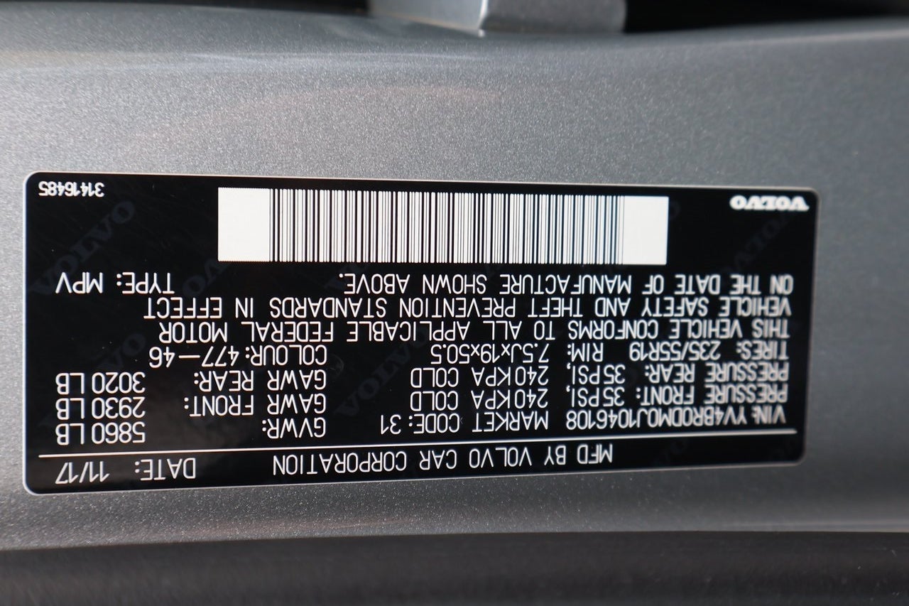 2018 Volvo XC60 Hybrid T8 R-Design