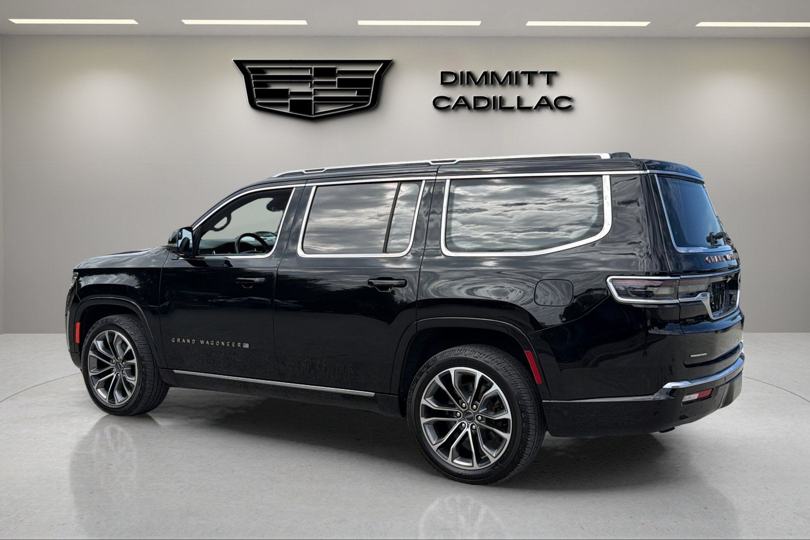 2022 Jeep Grand Wagoneer Series III