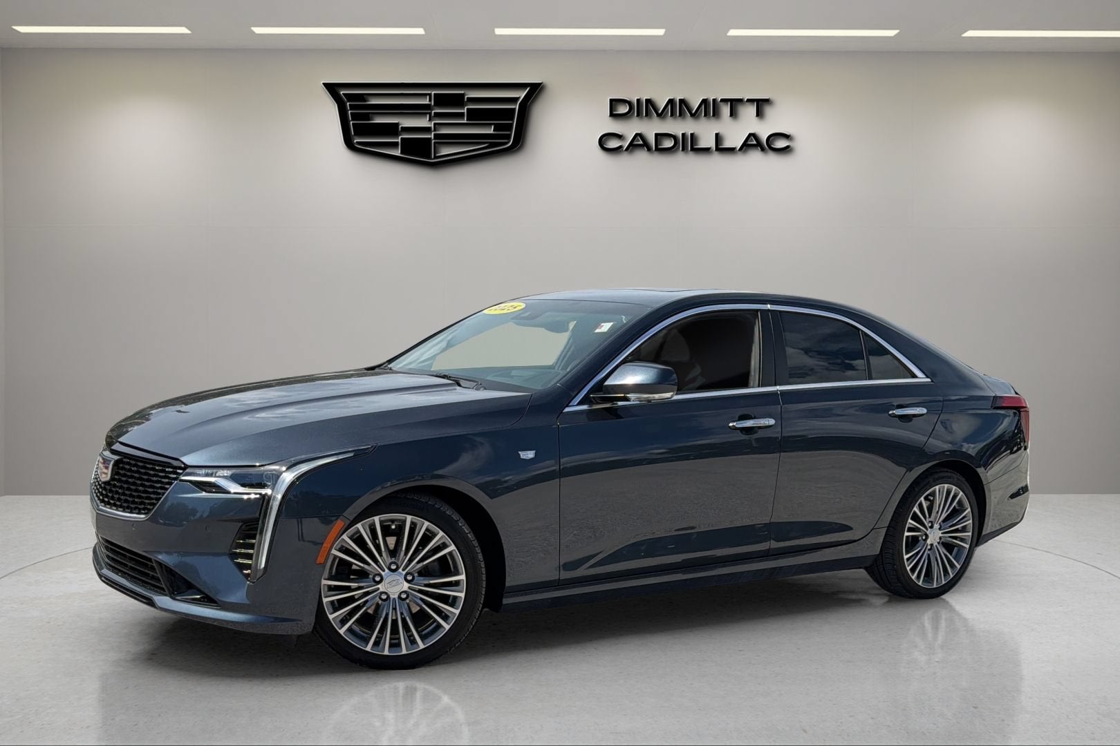 2025 Cadillac CT4 Premium Luxury