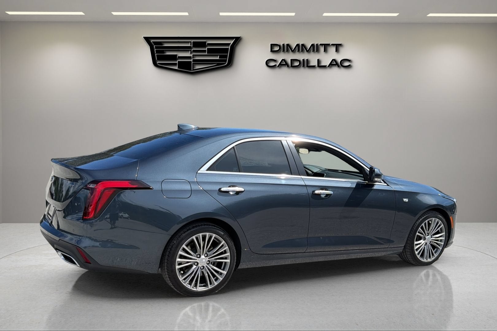 2025 Cadillac CT4 Premium Luxury
